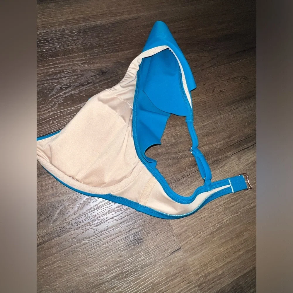 NWT Target Shade & Shore Bikini Top